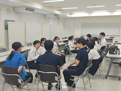 座談会